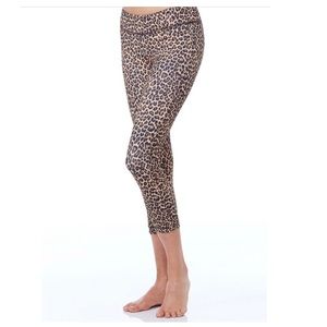 As Seen on Kate Upton! Kira Grace leopard crop leggings